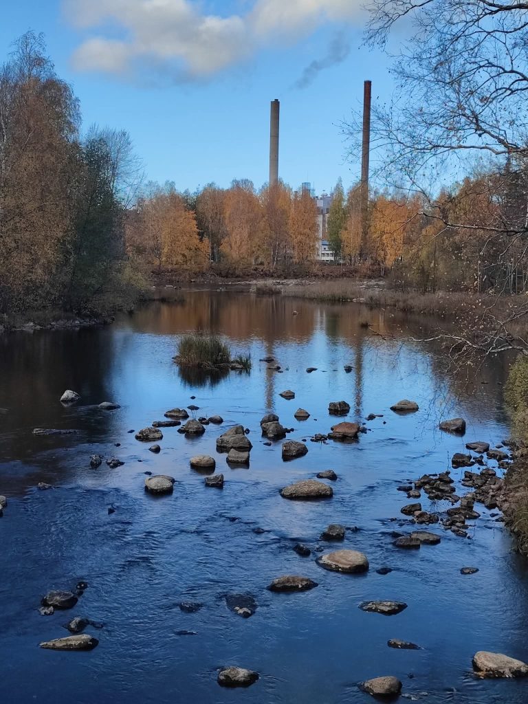 tehtaan-piiput-varkaus Varkauden tehtaiden piiput ja ämmänkoski